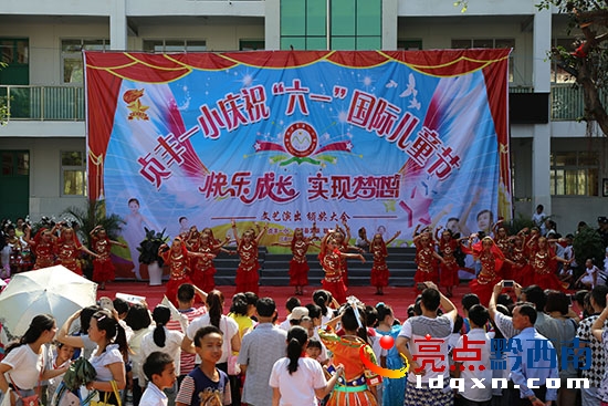 印度舞《歡樂的跳吧》.jpg