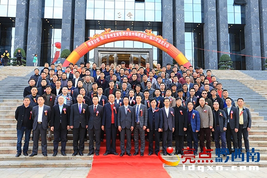 合影.jpg