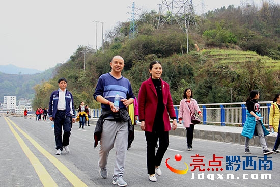 徒步場景 - 復(fù)件.JPG