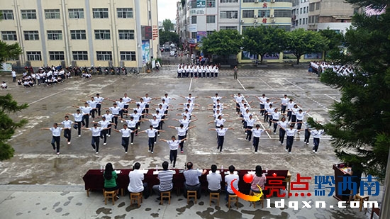 比賽現(xiàn)場.jpg