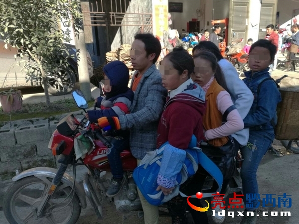 交警查獲現(xiàn)場圖片_看圖王.jpg